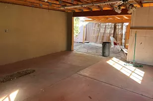 10517 W Catalina Dr, Avondale, AZ 85392 - Photo 47