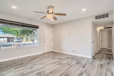 2007 W Dahlia Drive, Phoenix, AZ 85029 - Photo 5