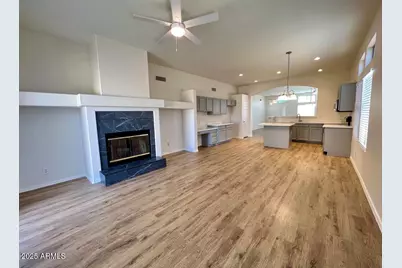 3200 S Cascade Place, Chandler, AZ 85248 - Photo 9