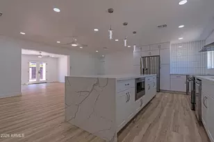 3035 E Heatherbrae Dr, Phoenix, AZ 85016 - Photo 1