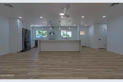 3035 E Heatherbrae Drive, Phoenix, AZ 85016 - Photo 3