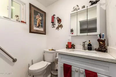 547 W Mahoney Avenue, Mesa, AZ 85210 - Photo 11