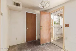 2230 N 27th Pl, Phoenix, AZ 85008 - Photo 9