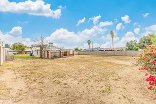 2230 N 27th Pl, Phoenix, AZ 85008 - Photo 13