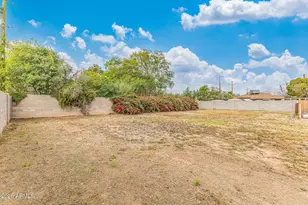 2230 N 27th Pl, Phoenix, AZ 85008 - Photo 17