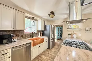 2317 W Aster Dr, Phoenix, AZ 85029 - Photo 5