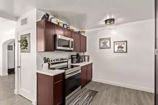 610 S Stapley Dr, Mesa, AZ 85204 - Photo 29