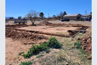 91 E Via Nova -- #10621081, Huachuca City, AZ 85616 - Photo 1