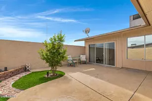 10737 W Santa Fe Dr, Sun City, AZ 85351 - Photo 25