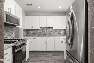 2046 N 27th Place, Phoenix, AZ 85008 - Photo 7