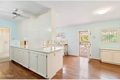 102 E Bethany Home Road Road, Phoenix, AZ 85012 - Photo 11