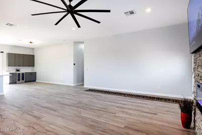 10153 W Wenden Drive, Arizona City, AZ 85123 - Photo 11