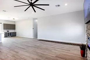 10153 W Wenden Dr, Arizona City, AZ 85123 - Photo 11