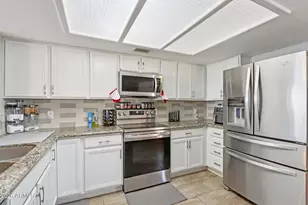 4905 W Gelding Dr, Glendale, AZ 85306 - Photo 9