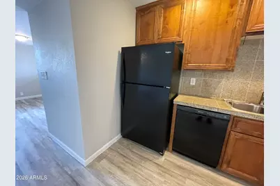 2128 W Hartford Avenue, Phoenix, AZ 85023 - Photo 9