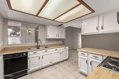 2451 W Knowles Avenue, Mesa, AZ 85202 - Photo 13