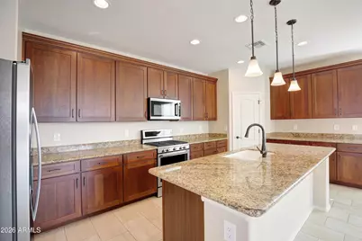 12043 W Desert Sun Lane, Peoria, AZ 85383 - Photo 7