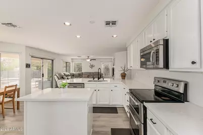 285 W Goldfinch Way, Chandler, AZ 85286 - Photo 5