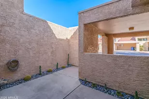 41 E Betty Elyse Ln, Phoenix, AZ 85022 - Photo 9