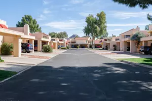 41 E Betty Elyse Ln, Phoenix, AZ 85022 - Photo 33