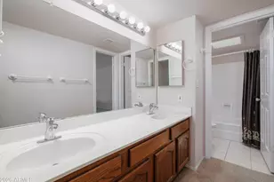 41 E Betty Elyse Ln, Phoenix, AZ 85022 - Photo 25