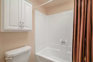 41 E Betty Elyse Ln, Phoenix, AZ 85022 - Photo 27