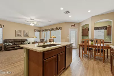 332 W Seven Seas Drive, Casa Grande, AZ 85122 - Photo 15