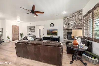 1415 W Lavitt Lane, Phoenix, AZ 85086 - Photo 7