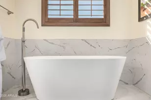 1415 W Lavitt Ln, Phoenix, AZ 85086 - Photo 17