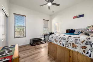 1415 W Lavitt Ln, Phoenix, AZ 85086 - Photo 23