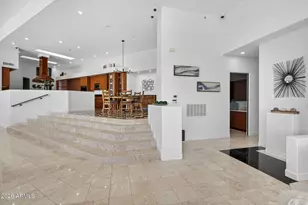 8812 E Palm Ln, Mesa, AZ 85207 - Photo 17