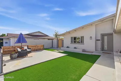 3929 E Mercer Lane, Phoenix, AZ 85028 - Photo 3