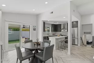 3929 E Mercer Ln, Phoenix, AZ 85028 - Photo 9