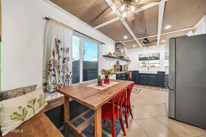 8342 W Seldon Lane, Peoria, AZ 85345 - Photo 11