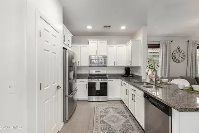 18124 W Ivy Lane, Surprise, AZ 85388 - Photo 37