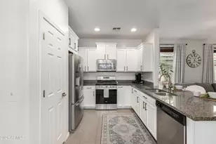 18124 W Ivy Ln, Surprise, AZ 85388 - Photo 37