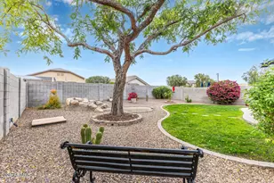 18124 W Ivy Ln, Surprise, AZ 85388 - Photo 11