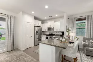 18124 W Ivy Ln, Surprise, AZ 85388 - Photo 3