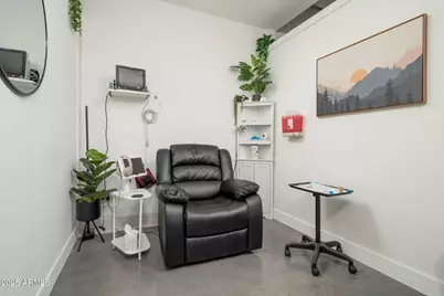 4750 N Central Avenue #C-2, Phoenix, AZ 85012 - Photo 3