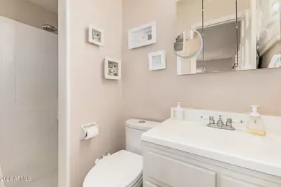 47 E Royal Palm Road, Phoenix, AZ 85020 - Photo 17