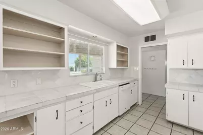 6839 E Montecito Avenue, Scottsdale, AZ 85251 - Photo 11