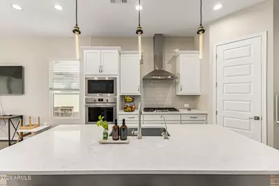 10306 W Deanna Drive, Peoria, AZ 85382 - Photo 7