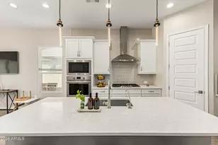 10306 W Deanna Dr, Peoria, AZ 85382 - Photo 7