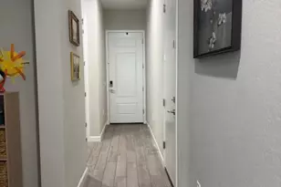 10306 W Deanna Dr, Peoria, AZ 85382 - Photo 7