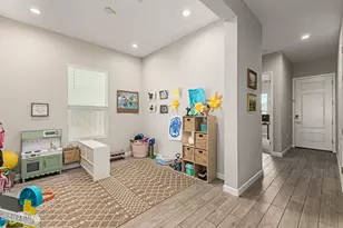 10306 W Deanna Dr, Peoria, AZ 85382 - Photo 5