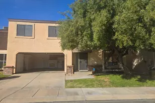 2518 E Shaw Butte Dr, Phoenix, AZ 85028 - Photo 3