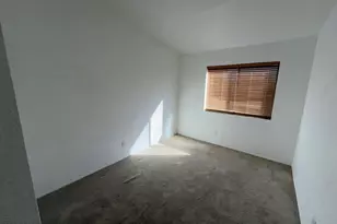 2518 E Shaw Butte Dr, Phoenix, AZ 85028 - Photo 23