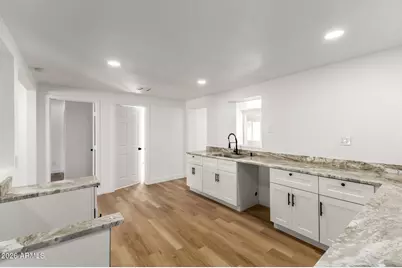 11046 N 18th Drive, Phoenix, AZ 85029 - Photo 5