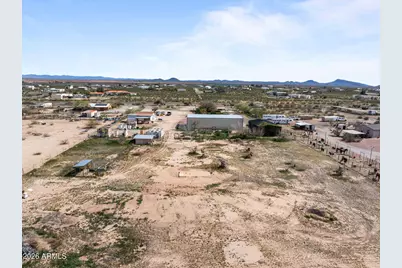 47602 N Eagle Eye Road, Aguila, AZ 85320 - Photo 39