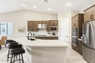 5940 N 206th Ln, Buckeye, AZ 85396 - Photo 7